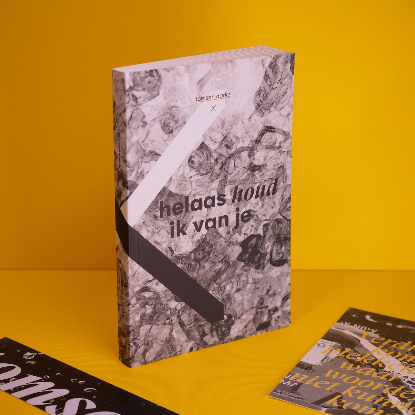 Boek - Helaas houd ik van je